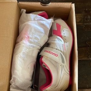 Diadora cycling shoe, size 8.5